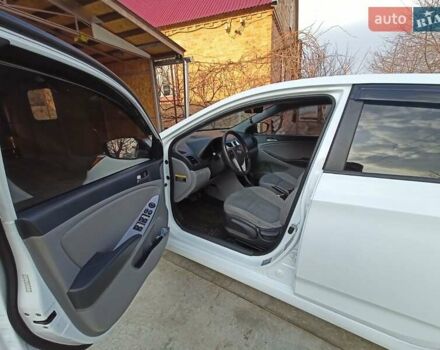 Білий Хендай Акцент, об'ємом двигуна 1.59 л та пробігом 181 тис. км за 7800 $, фото 10 на Automoto.ua