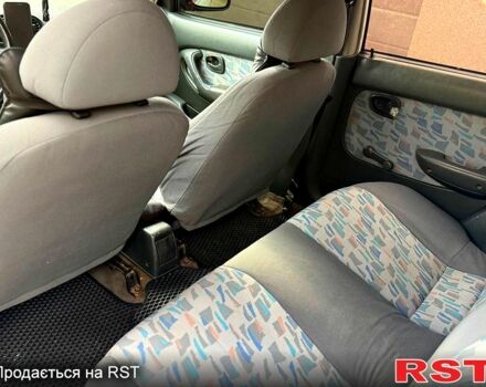 Белый Хендай Акцент, объемом двигателя 1.5 л и пробегом 300 тыс. км за 1550 $, фото 10 на Automoto.ua