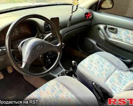 Белый Хендай Акцент, объемом двигателя 1.5 л и пробегом 300 тыс. км за 1550 $, фото 8 на Automoto.ua