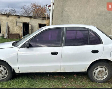 Білий Хендай Акцент, об'ємом двигуна 1.5 л та пробігом 328 тис. км за 1000 $, фото 2 на Automoto.ua