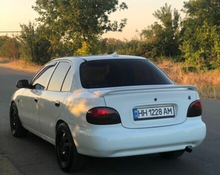 Білий Хендай Акцент, об'ємом двигуна 1.5 л та пробігом 280 тис. км за 2000 $, фото 1 на Automoto.ua