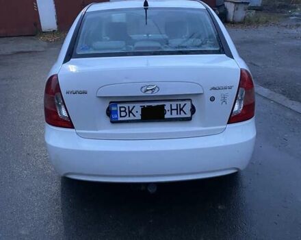 Білий Хендай Акцент, об'ємом двигуна 1.4 л та пробігом 213 тис. км за 4900 $, фото 3 на Automoto.ua