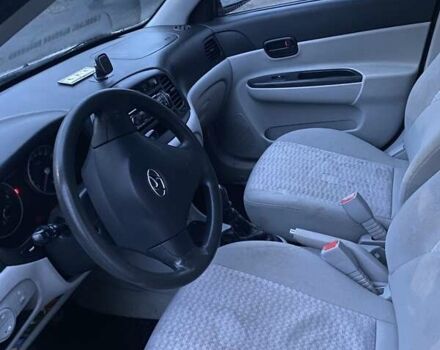 Білий Хендай Акцент, об'ємом двигуна 1.4 л та пробігом 213 тис. км за 4900 $, фото 17 на Automoto.ua