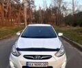 Белый Хендай Акцент, объемом двигателя 1.6 л и пробегом 250 тыс. км за 6300 $, фото 1 на Automoto.ua