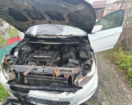 Білий Хендай Акцент, об'ємом двигуна 1.6 л та пробігом 384 тис. км за 2000 $, фото 1 на Automoto.ua