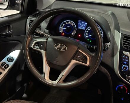 Белый Хендай Акцент, объемом двигателя 1.6 л и пробегом 163 тыс. км за 7990 $, фото 14 на Automoto.ua