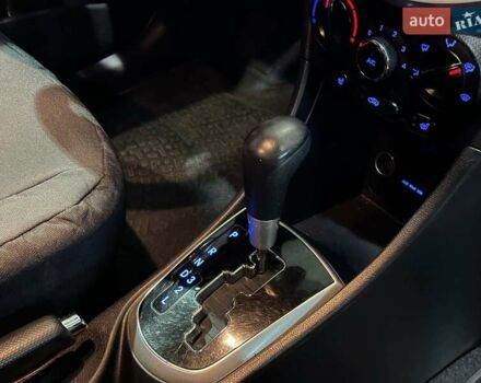 Белый Хендай Акцент, объемом двигателя 1.6 л и пробегом 163 тыс. км за 7990 $, фото 17 на Automoto.ua