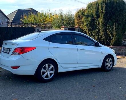 Белый Хендай Акцент, объемом двигателя 1.6 л и пробегом 190 тыс. км за 7200 $, фото 2 на Automoto.ua