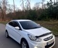 Белый Хендай Акцент, объемом двигателя 1.6 л и пробегом 230 тыс. км за 5900 $, фото 1 на Automoto.ua