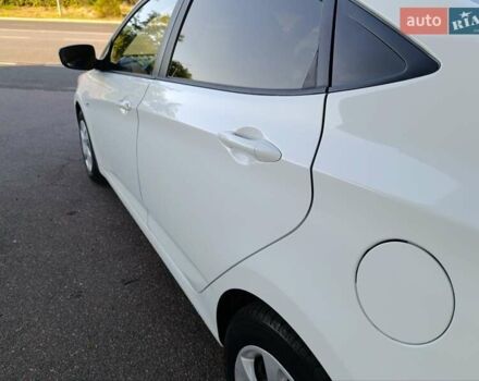 Білий Хендай Акцент, об'ємом двигуна 1.4 л та пробігом 171 тис. км за 8350 $, фото 2 на Automoto.ua