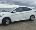 Белый Хендай Акцент, объемом двигателя 1.6 л и пробегом 160 тыс. км за 7500 $, фото 2 на Automoto.ua