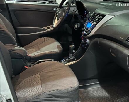 Белый Хендай Акцент, объемом двигателя 1.6 л и пробегом 163 тыс. км за 7990 $, фото 15 на Automoto.ua