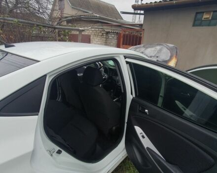 Білий Хендай Акцент, об'ємом двигуна 1.6 л та пробігом 384 тис. км за 2000 $, фото 5 на Automoto.ua