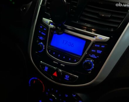 Белый Хендай Акцент, объемом двигателя 1.6 л и пробегом 163 тыс. км за 7990 $, фото 19 на Automoto.ua