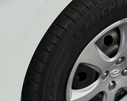 Хендай Акцент 2011 в Белой Церкве на Automoto.ua Белый Хендай Акцент, объемом двигателя 1.4 л и пробегом 143 тыс. км за 7600 $, фото 29 на Automoto.ua
