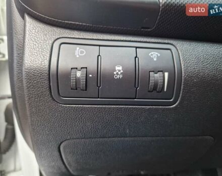 Белый Хендай Акцент, объемом двигателя 1.59 л и пробегом 197 тыс. км за 8800 $, фото 11 на Automoto.ua