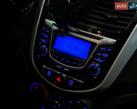 Белый Хендай Акцент, объемом двигателя 1.6 л и пробегом 163 тыс. км за 7990 $, фото 19 на Automoto.ua