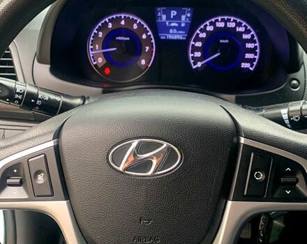 Белый Хендай Акцент, объемом двигателя 1.6 л и пробегом 190 тыс. км за 7200 $, фото 5 на Automoto.ua