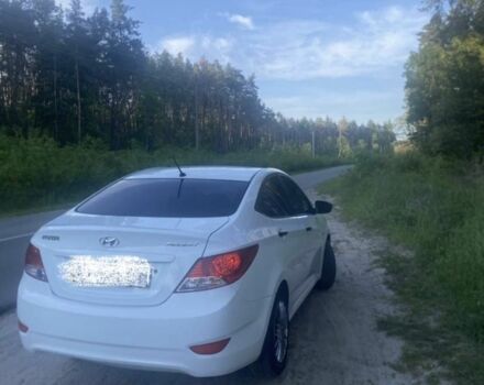 Белый Хендай Акцент, объемом двигателя 1.4 л и пробегом 200 тыс. км за 5850 $, фото 3 на Automoto.ua