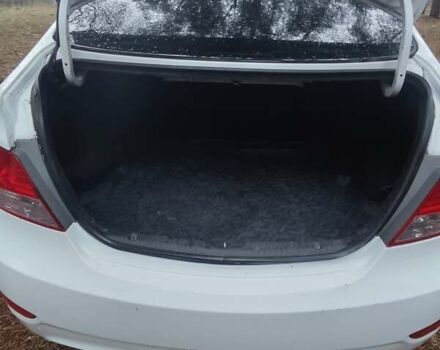 Белый Хендай Акцент, объемом двигателя 1.4 л и пробегом 227 тыс. км за 6200 $, фото 13 на Automoto.ua