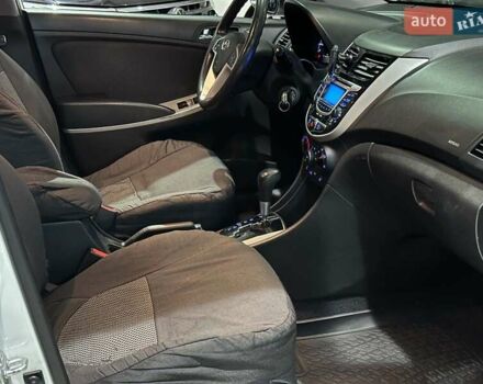 Белый Хендай Акцент, объемом двигателя 1.6 л и пробегом 163 тыс. км за 7990 $, фото 15 на Automoto.ua