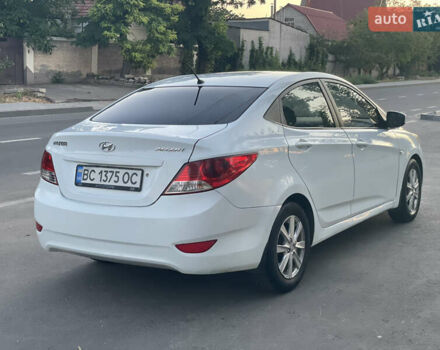 Білий Хендай Акцент, об'ємом двигуна 1.4 л та пробігом 210 тис. км за 6999 $, фото 5 на Automoto.ua