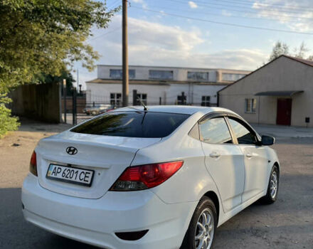 Хендай Акцент 2011 у Запоріжжя на Automoto.ua Білий Хендай Акцент, об'ємом двигуна 1.4 л та пробігом 125 тис. км за 9000 $, фото 3 на Automoto.ua