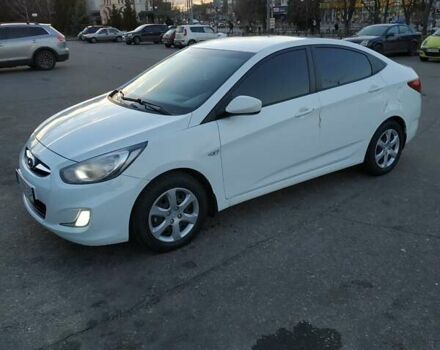 Белый Хендай Акцент, объемом двигателя 1.4 л и пробегом 110 тыс. км за 8200 $, фото 3 на Automoto.ua