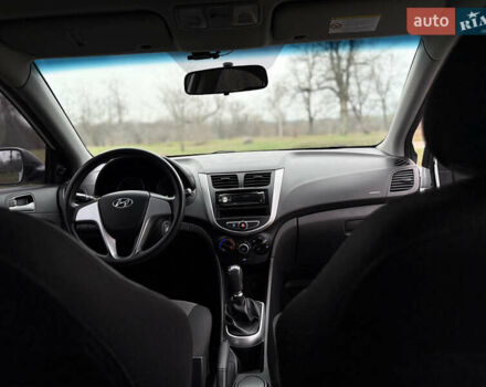 Білий Хендай Акцент, об'ємом двигуна 0 л та пробігом 97 тис. км за 6500 $, фото 30 на Automoto.ua