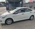 Белый Хендай Акцент, объемом двигателя 1.4 л и пробегом 123 тыс. км за 8500 $, фото 4 на Automoto.ua