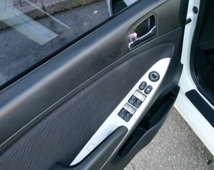 Белый Хендай Акцент, объемом двигателя 1.4 л и пробегом 110 тыс. км за 8200 $, фото 11 на Automoto.ua