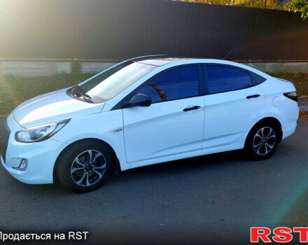 Білий Хендай Акцент, об'ємом двигуна 1.4 л та пробігом 65 тис. км за 8490 $, фото 1 на Automoto.ua
