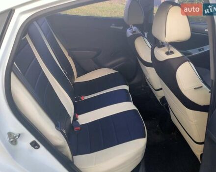 Белый Хендай Акцент, объемом двигателя 1.4 л и пробегом 65 тыс. км за 8150 $, фото 9 на Automoto.ua