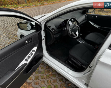 Хендай Акцент 2012 в Харькове на Automoto.ua Белый Хендай Акцент, объемом двигателя 1.59 л и пробегом 145 тыс. км за 8500 $, фото 5 на Automoto.ua