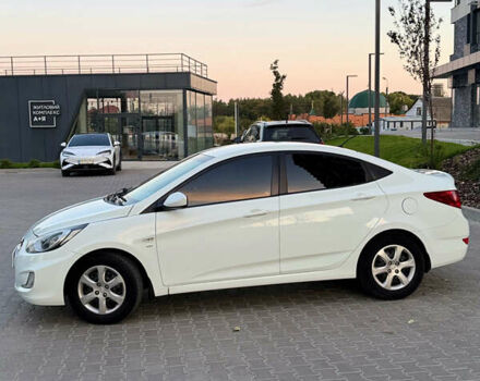 Білий Хендай Акцент, об'ємом двигуна 1.6 л та пробігом 118 тис. км за 8300 $, фото 3 на Automoto.ua