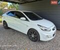 Белый Хендай Акцент, объемом двигателя 1.6 л и пробегом 229 тыс. км за 8800 $, фото 1 на Automoto.ua