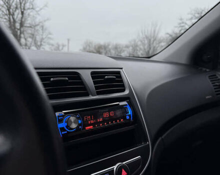 Білий Хендай Акцент, об'ємом двигуна 0 л та пробігом 97 тис. км за 6500 $, фото 32 на Automoto.ua