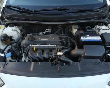 Белый Хендай Акцент, объемом двигателя 1.4 л и пробегом 110 тыс. км за 8200 $, фото 15 на Automoto.ua