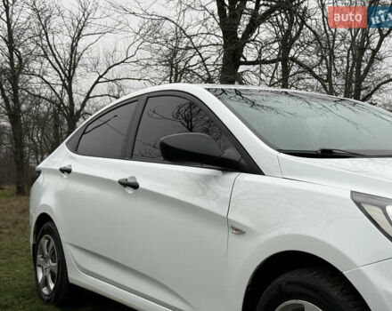 Білий Хендай Акцент, об'ємом двигуна 0 л та пробігом 97 тис. км за 6500 $, фото 3 на Automoto.ua