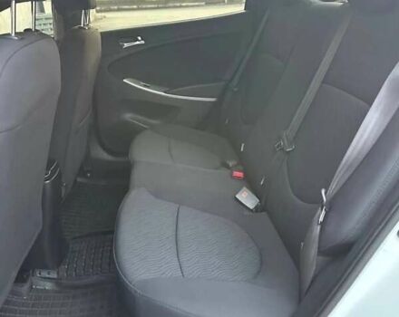 Білий Хендай Акцент, об'ємом двигуна 1.4 л та пробігом 110 тис. км за 7600 $, фото 17 на Automoto.ua