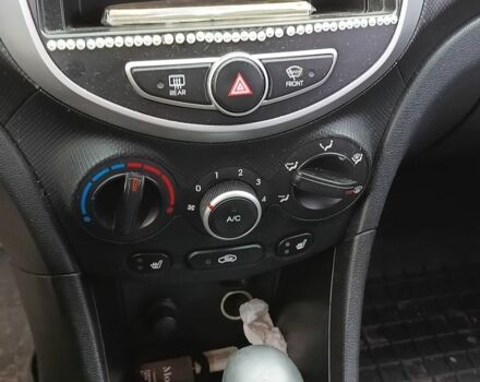 Белый Хендай Акцент, объемом двигателя 0 л и пробегом 122 тыс. км за 9538 $, фото 3 на Automoto.ua