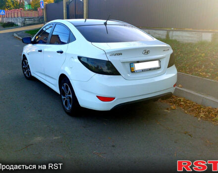 Білий Хендай Акцент, об'ємом двигуна 1.4 л та пробігом 65 тис. км за 8490 $, фото 2 на Automoto.ua