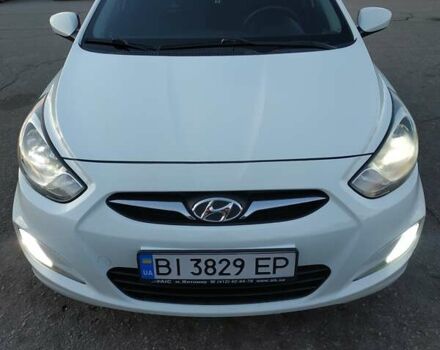 Белый Хендай Акцент, объемом двигателя 1.4 л и пробегом 110 тыс. км за 8200 $, фото 4 на Automoto.ua