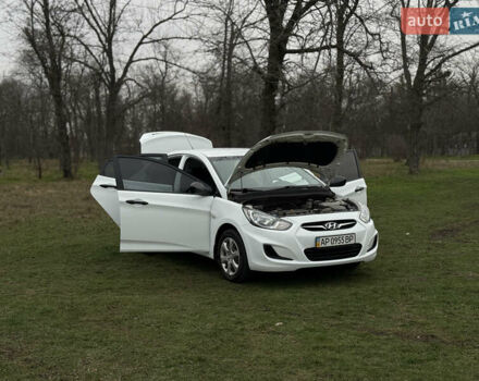 Білий Хендай Акцент, об'ємом двигуна 0 л та пробігом 97 тис. км за 6500 $, фото 24 на Automoto.ua