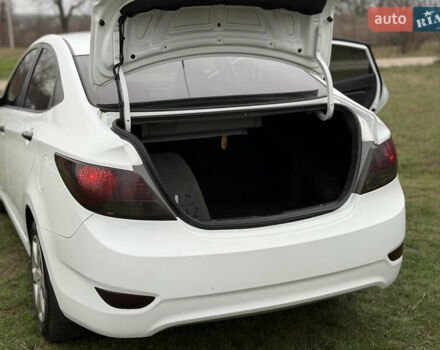 Білий Хендай Акцент, об'ємом двигуна 0 л та пробігом 97 тис. км за 6500 $, фото 21 на Automoto.ua