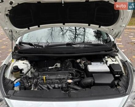 Белый Хендай Акцент, объемом двигателя 1.4 л и пробегом 111 тыс. км за 7600 $, фото 19 на Automoto.ua