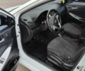 Белый Хендай Акцент, объемом двигателя 1.4 л и пробегом 219 тыс. км за 5000 $, фото 5 на Automoto.ua
