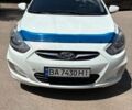 Белый Хендай Акцент, объемом двигателя 1.59 л и пробегом 185 тыс. км за 6800 $, фото 3 на Automoto.ua