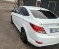 Белый Хендай Акцент, объемом двигателя 1.6 л и пробегом 189 тыс. км за 6677 $, фото 2 на Automoto.ua