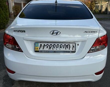 Белый Хендай Акцент, объемом двигателя 1.6 л и пробегом 240 тыс. км за 7300 $, фото 1 на Automoto.ua